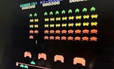 经典《太空侵略者》游戏越玩越快,真相竟是处理器性能不够用导致