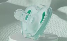 “成人安抚奶嘴”走红网络:商家称能缓解焦虑