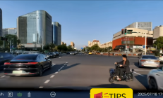 男子骑电动车横穿马路形成“鬼探头”：还好遇到了华为AEB