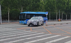 魏牌旗舰全尺寸SUV细节曝光:空悬+后轮转向 掉头丝滑非常