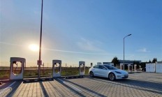 中国石化“科普”电车跑高速后不能立即充电 博主：一本正经胡说八道